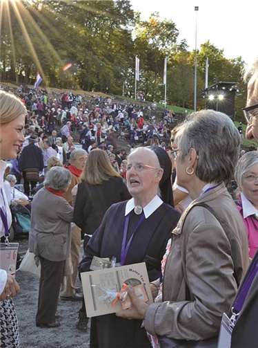 An einem Gespräch mit der Oppositionsführerin im Landtag zeigten viele weitere Gäste großes Interesse. Privat