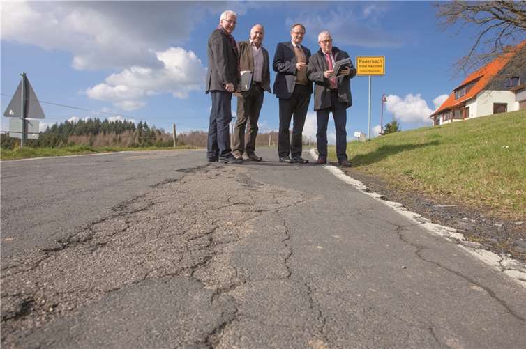 An einigen Stellen besteht Sanierungsbedarf. Dieser Meinung sind Volker Mendel, Wilfried Rüdig, Rainer Kaul und Fredi Winter.