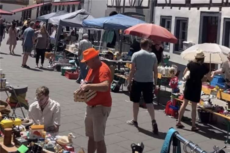 An insgesamt 42 Standplätzen bot sich ein breites Sortiment an. Foto: Ortsgemeinde Kobern-Gondorf