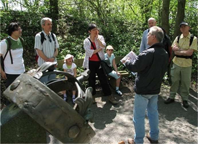 An jedem ersten Sonntag im Monat werden während der Saison bis Oktober Führungen auf der Burg Olbrück angeboten. privat