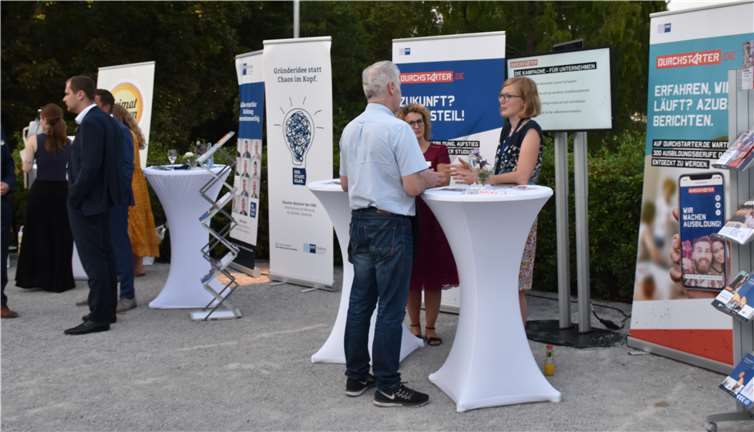 An verschiedenen Ständen konnten sich die Sommergäste informieren.