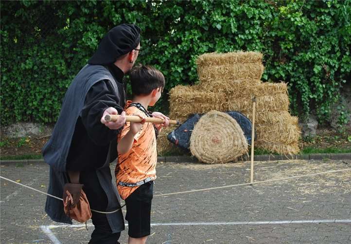 An verschiedenen Station konnten die Kinder in das mittelalterliche Leben eintauchen.