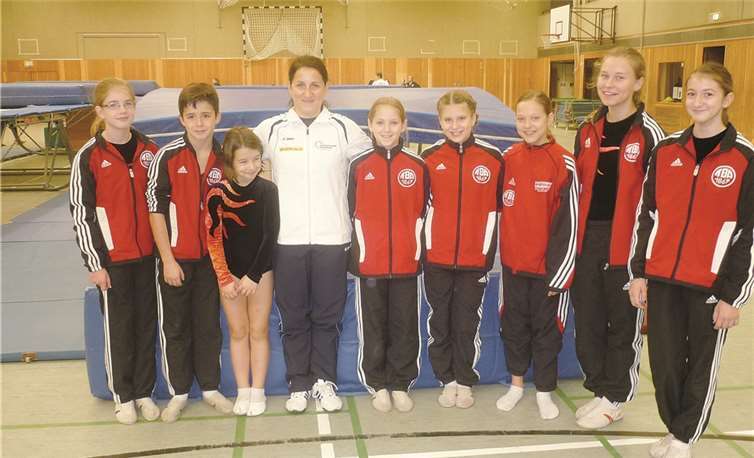 Andernach. Sehr zur Freude der jungen Sportler des Turner-Bundes 1867 e.V. Andernach besuchte die Olympiasiegerin von 2004, Anna Dogonadze, den Wettkampf der Landesschülerliga in Andernach.privat