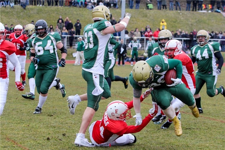 Andre Bidinger (am Ball) konnte im Spiel gegen Gelsenkirchen zwei Touchdowns erzielen. privat