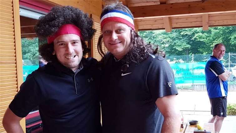 Andrê Seliger und Ingo Schneider siegten bei ihrem Auftaktdoppel unbedrängt gegen harmlose Gegner.