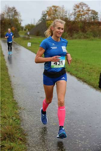 Andrea Dahm auf der Strecke.  Foto:Holger Teusch