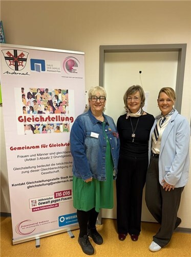 Andrea Kohlhaas, Gleichstellungsbeauftragte der Stadt Andernach / Hildegard Zschiesche, 2. Beigeordnete der Stadt Andernach / Anna Greiner, Ehefrau von OB Christian Greiner und Stadtratsmitglied für die FWG.