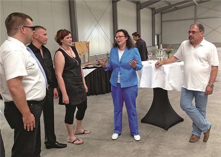 Andrea Nahles (MdB) und Günter Schnitzler (Stadtbürgermeister aus Polch) zu Gast bei der UPA Pack GmbH in Polch.Privat