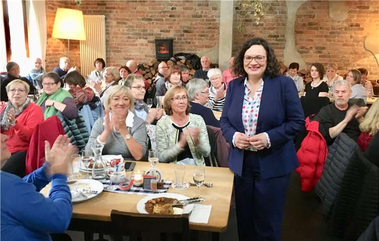 Andrea Nahles bei einem gemeinsamen Mittagessen mit der Gruppe.Foto: privat