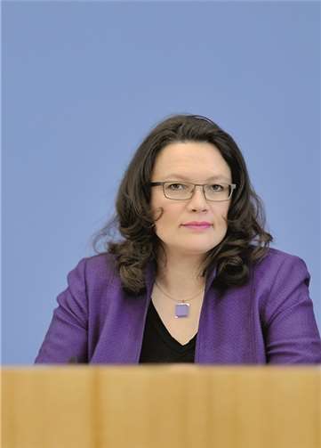 Andrea Nahles möchte auf den diesjährigen Wissenschaftspreis aufmerksam machen. R. Deischl