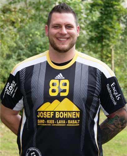 Andreas Flatten zeigte eine starke Leistung in der Deckung und konnte vor der Halbzeit eine Freiwurf direkt verwanden.privat