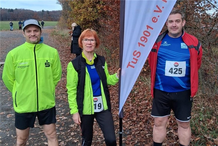 Andreas Geisen, Anita Massion und Michael Ringel beim Crosslauf in Kaisersesch.Foto: privat