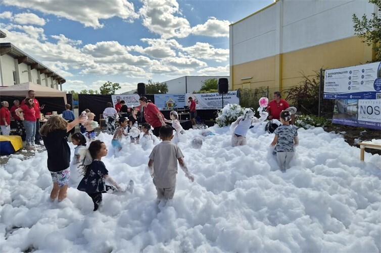 Funken Kinder-Fest in Neuwied begeistert mit großer Schaumparty und Familienprogramm