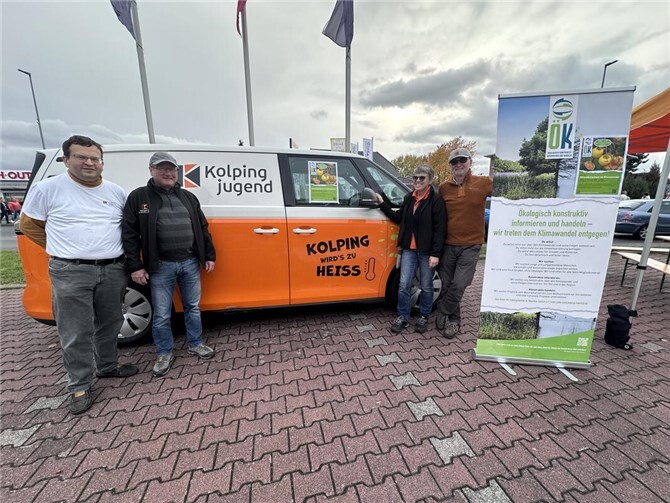 Andreas Kossmann (links) wurde von der ÖK-Gruppe der Kolpingsfamilie Kärlich unterstützt. Foto: privat