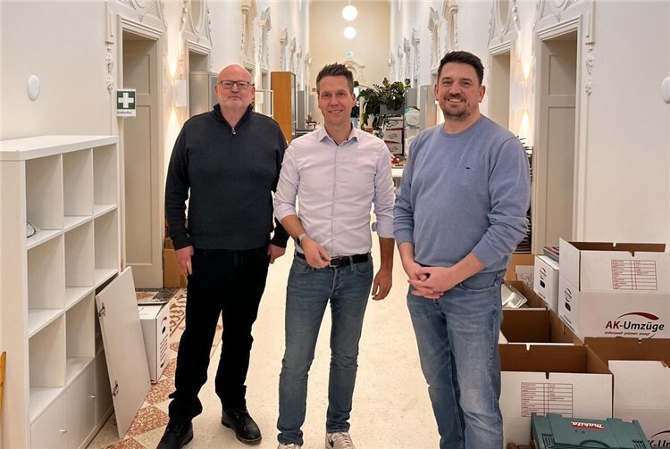 Andreas Lambeck, Pascal Rowald und Jan Ritter im neuen Flur.