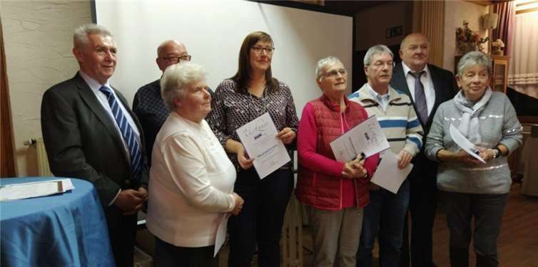 Andreas Peifer, Renate Ketelaer, Manfred Follak, Marion Bleser, Johanna und Helmut Jubelius, Hermann-Josef Seibold, Edith Schneider (v.l.). Foto: VdK Treis-Karden