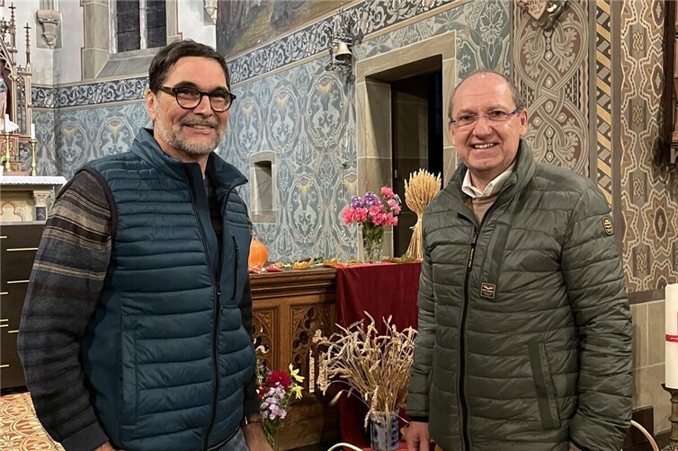 Andreas Schmickler (links) und Armin Küpper, Vorsitzender der St.-Lambertus-Stiftung, die den Abend zugunsten der Restaurierung des St.-Lambertus-Bildes initiiert haben.Fotos: Nadine Kreuser 