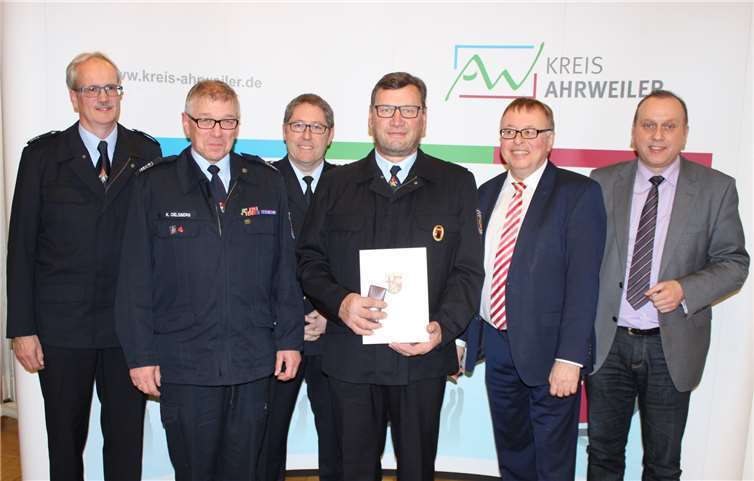 Andreas Wetzlar (Kempenich) wurde mit dem Goldenen Feuerwehrehrenzeichen gewürdigt.