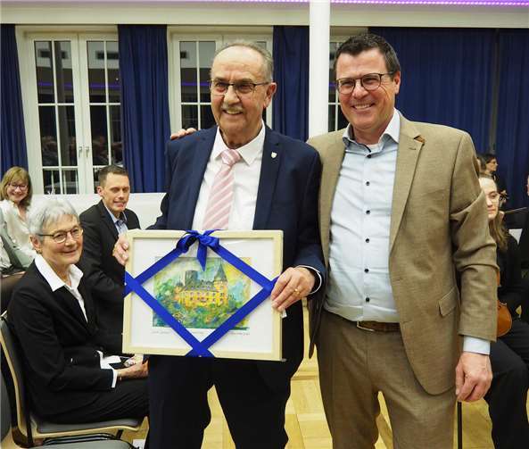 Anerkennung von (r.) Christoph Rosenbaum (CDU).