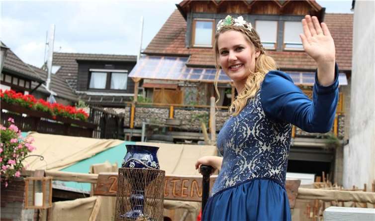 Anette II. war 2019 die Weinkönigin.  Foto: Archiv DU