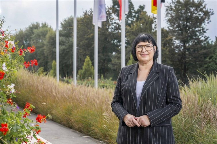 Anette Moesta MdL kritisiert schleppende Ausbauplanung der B 25. Foto: Stefan Theis