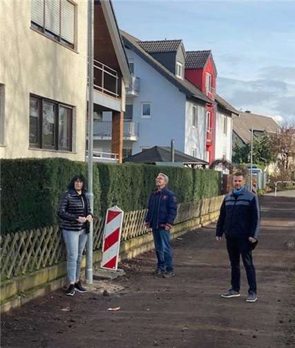 Anette Moesta, Uli Mertens und der Vorsitzende Stefan Bernstädt bei der Besichtigung der Baustelle. Foto: privat