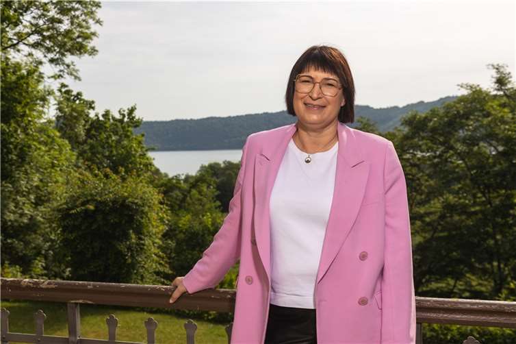 Anette Moesta lädt zum Open-Air-Abend ‚Naturgarten‘ ein. Foto: Christian Lipowski