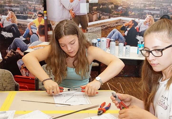 Angebote wie die „Kreative Lötwerkstatt – just for girls“ sollten bei Mädchen das Interesse für technische Berufen wecken und verstärken.