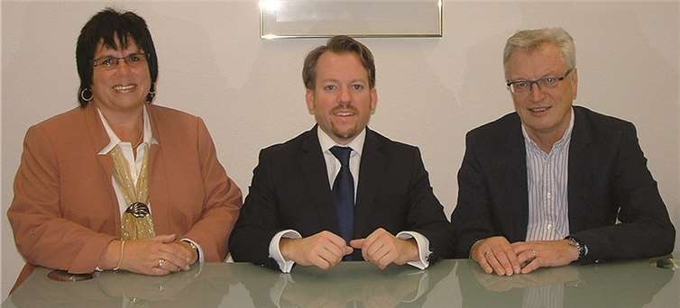 Angela Keul-Göbel, Stephan Wefelscheid und Prof. Dr.-Ing. Elmar Schlich. privat