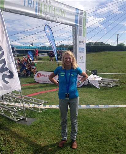 Angela Kretzer vom Lauftreff SV Weitersburg absolvierte erfolgreich die Sprintdistanz beim Raiffeisentriathlon in Neuwied. Foto: privat