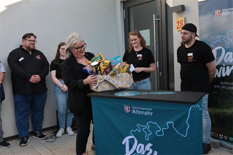 Neubau des Jugendbüros der Verbandsgemeinde Altenahr eröffnet