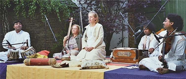 Angelika Krohne und die indische Gruppe „Anubhab“.Privat