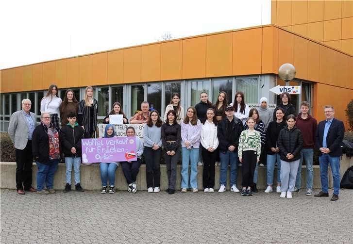 Angesichts der Not der Erdbebenopfer in der Türkei und Syrien riefen die Schülervertretungen des Schulzentrums Mülheim-Kärlich zu einem Waffelverkauf auf.  Foto: Stephan Spohr