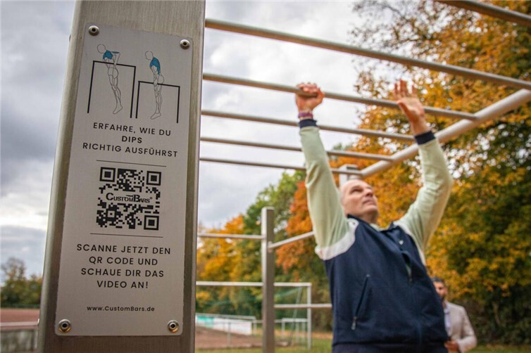 Koblenz setzt auf Outdoor-Fitness Anhand von QR-Codes lassen sich Videos und ganze Workouts abrufen, in denen praktische Übungen demonstriert werden.