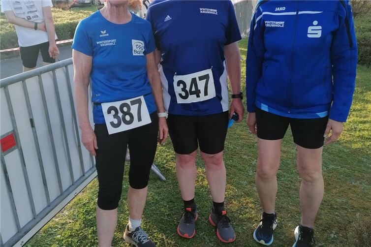 Anita Massion, Klaus Dieter Müller und Silke Törper hatte sichtlich Spaß beim Bodener Birkenkauf.