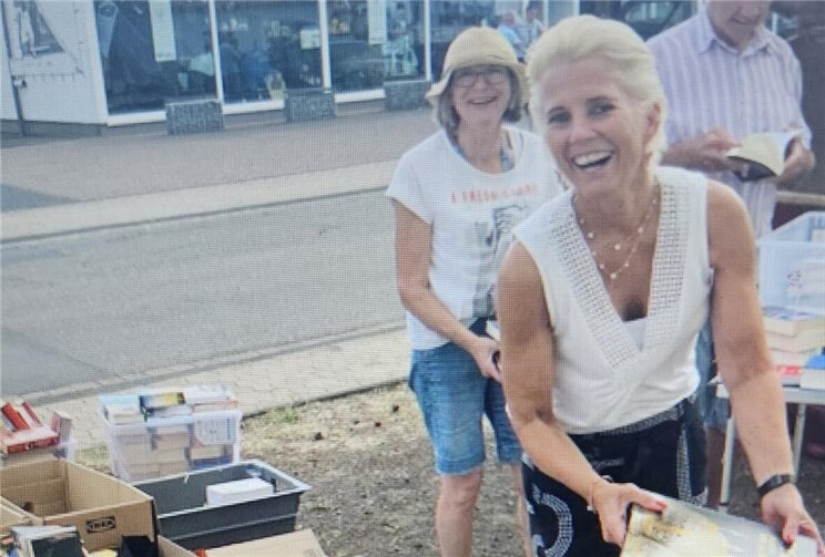 Anja Thilmann (Vordergrund) Heddy Roos, Rudi Brathuhn 