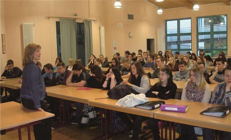 Anke Beilstein stand nach den Schüler in einer Informationsstunde Rede und Antwort. privat