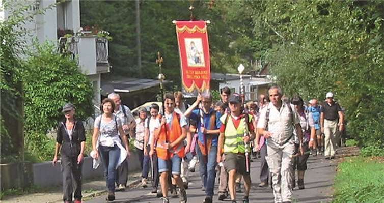 Ankunft des Pilgerzuges am Schützenhaus.  privat