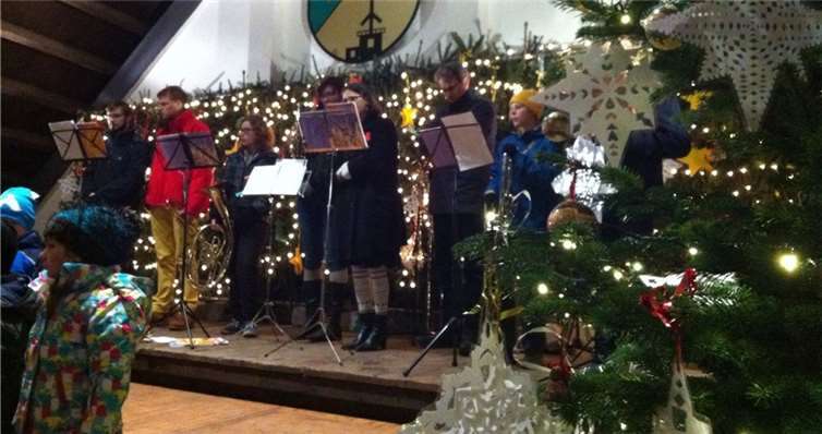 Anlässig des traditionellen Singen wurde ein Projektchor zusammengestellt.Privat