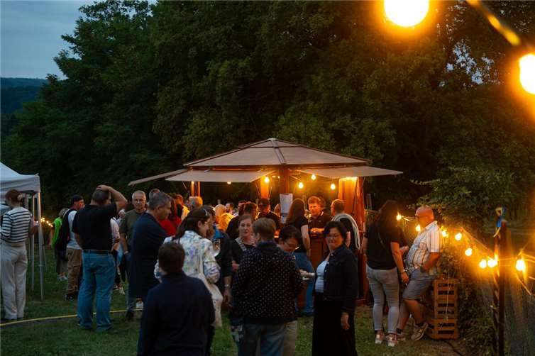Anlässlich des 1250-jährigen Jubiläums von Güls hatten die Heimatfreunde Güls das beliebte Fest wieder ins Leben gerufen – mit großem Erfolg. Fotos: Bastian Spurzem
