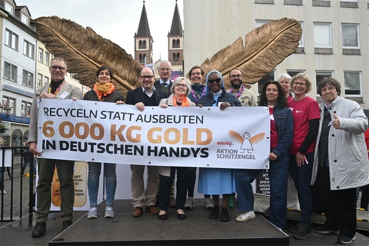 Anlässlich des Jubiläums 10 Jahre Handyspenden fand auf dem Katholikentag in Würzburg 2026 ein Event mit Kooperationspartnern statt. 