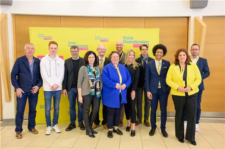 Anlässlich ihrer Mitgliederversammlung in Mayen hat der FDP-Kreisverband Mayen-Koblenz die Kandidatinnen und Kandidaten zur Kreistagswahl am 09.06.2024 nominiert. Foto: Björn Baldus