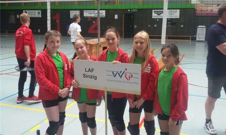 Ann-Kathrin Bauer, Larissa Buchholz, Maia Büchel, Henriette Deurer, Lisa Eversheim, Alexandra Schäfer und Hena Sukic zeigten sich auf Augenhöhe mit der Konkurrenz. privat