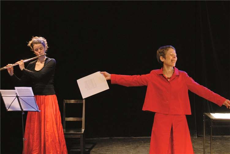 Anna Barbara Hagin, Schauspiel und Irmgard Himstedt, Musik. privat