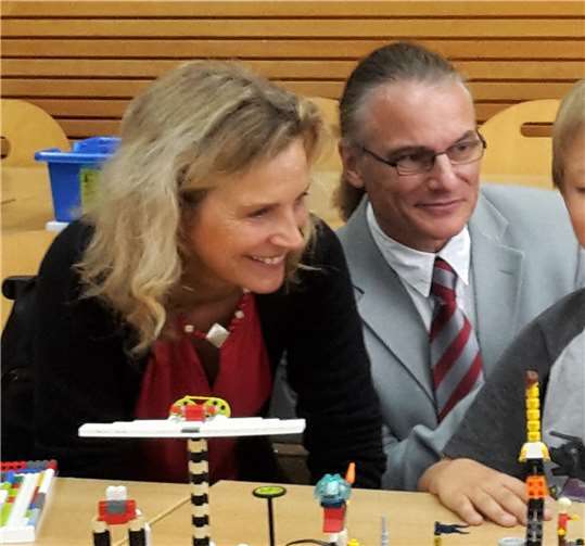 Anna Köbberling, MdL bei einer früheren Ferienbetreuungsmaßnahme in der Uni.Quelle: Büro von Dr. Anna Köbberling