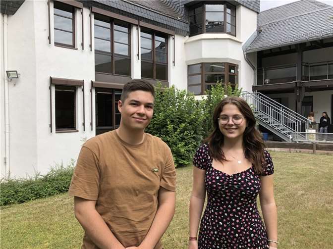 Anna-Levy und Mark Andrew konnten Kontakte mit Jugendlichen aus der gesamten Republik und sogar den USA knüpfen.  Foto: KuBa