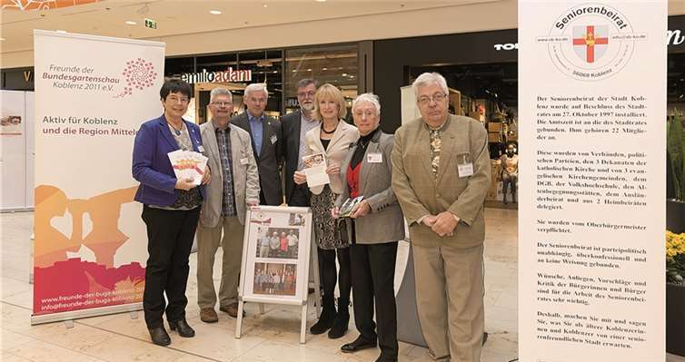 Anna Maria Schuster, Hans-Jörg Felgentreu, Wolfgang Dreyer – alle BUGA-Freunde; Gerd Strunk, Amtes für Jugend, Familie, Senioren und Soziales der Stadt Koblenz; Bürgermeisterin Marie-Theres Hammes-Rosenstein, Monika Artz, Wolfgang Brennig - beide Seniorenbeirat der Stadt Koblenz. Dietmar Guth