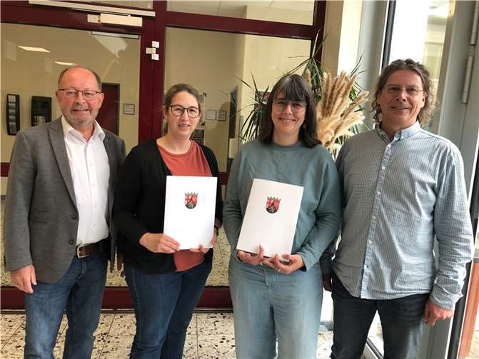 Anna Wisskirchen und Verena Wilhelmy wurden befördert. Quelle: Kurfürst-Balduin-Realschule plus Fachoberschule Kaisersesch