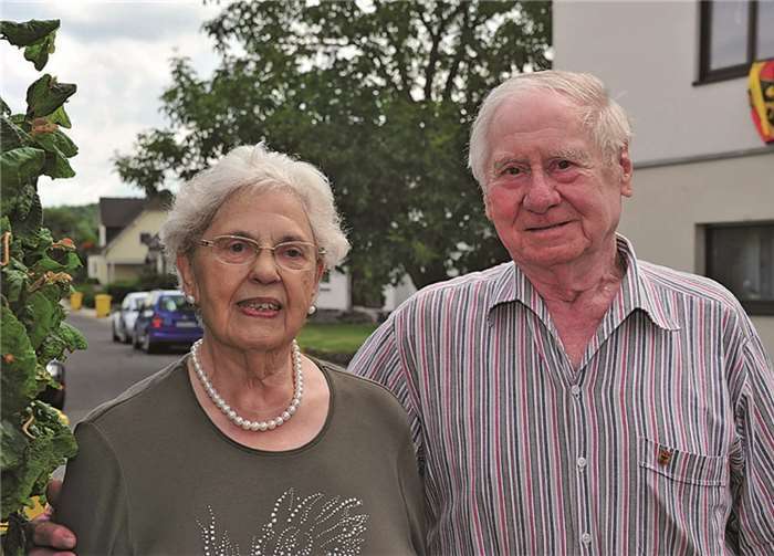 Anna und Heinz Müller feierten ihren Ehrentag mit Freunden und Familie.  RÜ