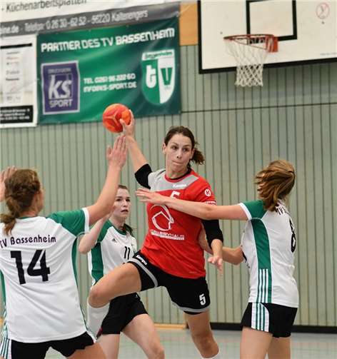 Anne Bininda überzeugte mit einer guten Leistung und konnte sieben Treffer zum Weiberner Sieg beisteuern. Foto: Anke Bous